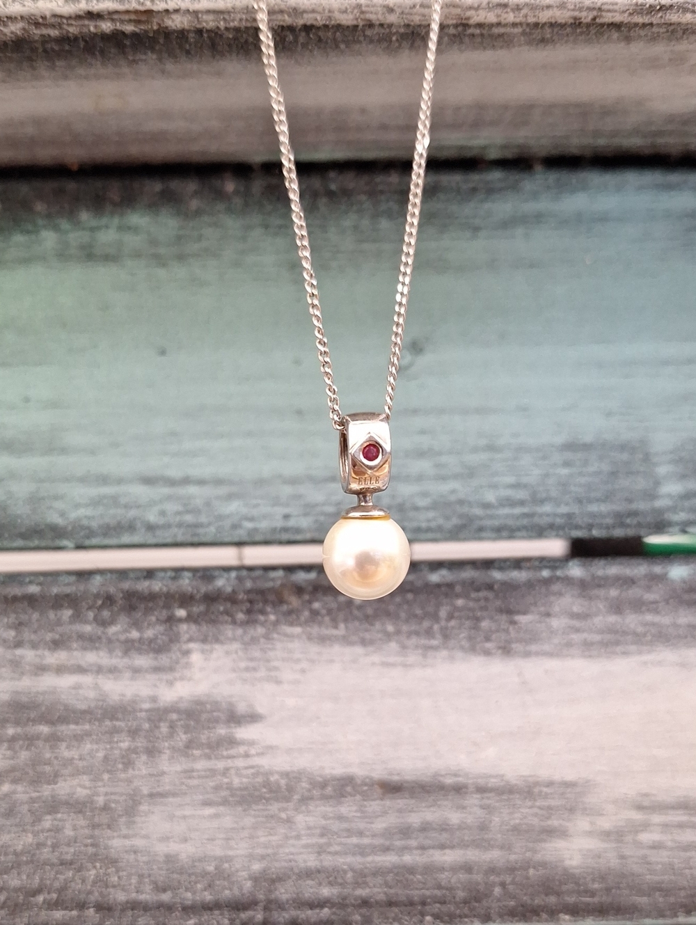 #ZZZ--10 Vintage Elle Pearl Drop Pendant Necklace with Ruby Accent - White Pearl